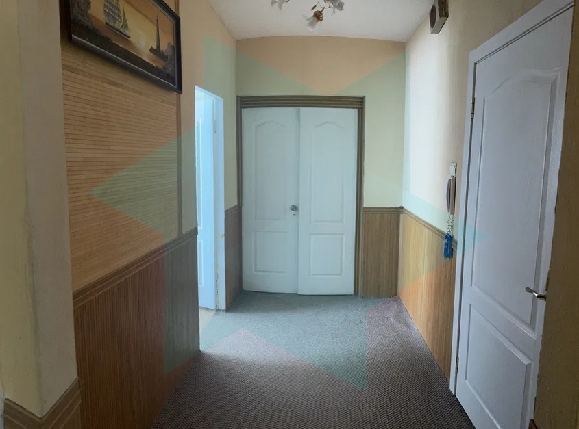 Продажа 4-комнатной квартиры 82 м², Славы бул., 18