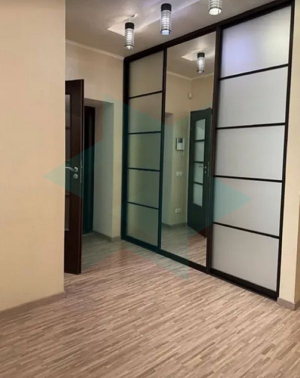 Продажа 2-комнатной квартиры 103 м², Богданова ул.