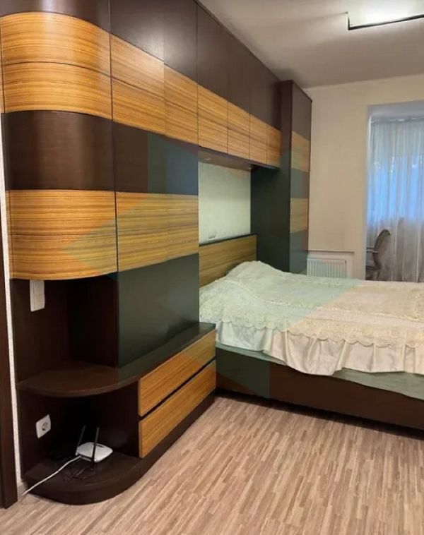 Продажа 2-комнатной квартиры 103 м², Богданова ул.