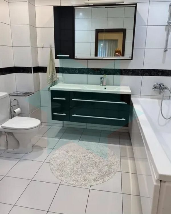 Продажа 2-комнатной квартиры 103 м², Богданова ул.