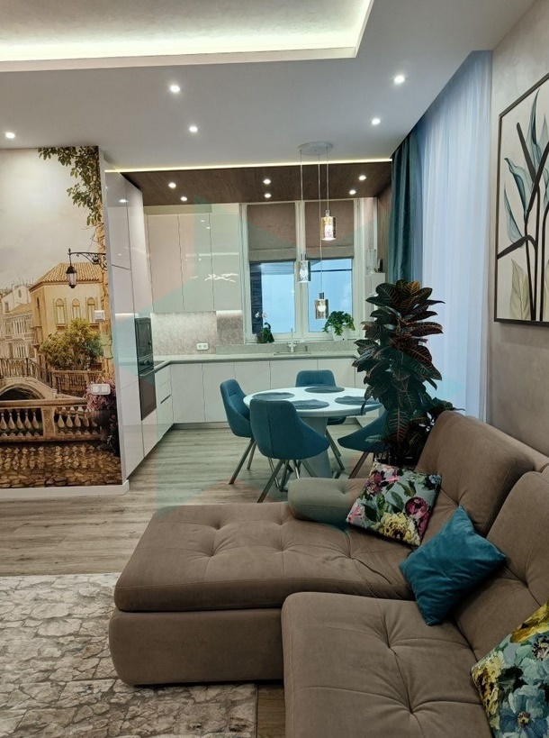 Продажа 2-комнатной квартиры 84 м², Симферопольская ул., 2