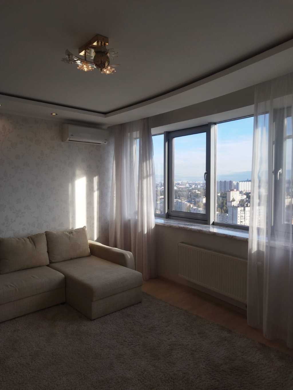 Оренда 3-кімнатної квартири 90 м², Вишгородська вул., 45/4