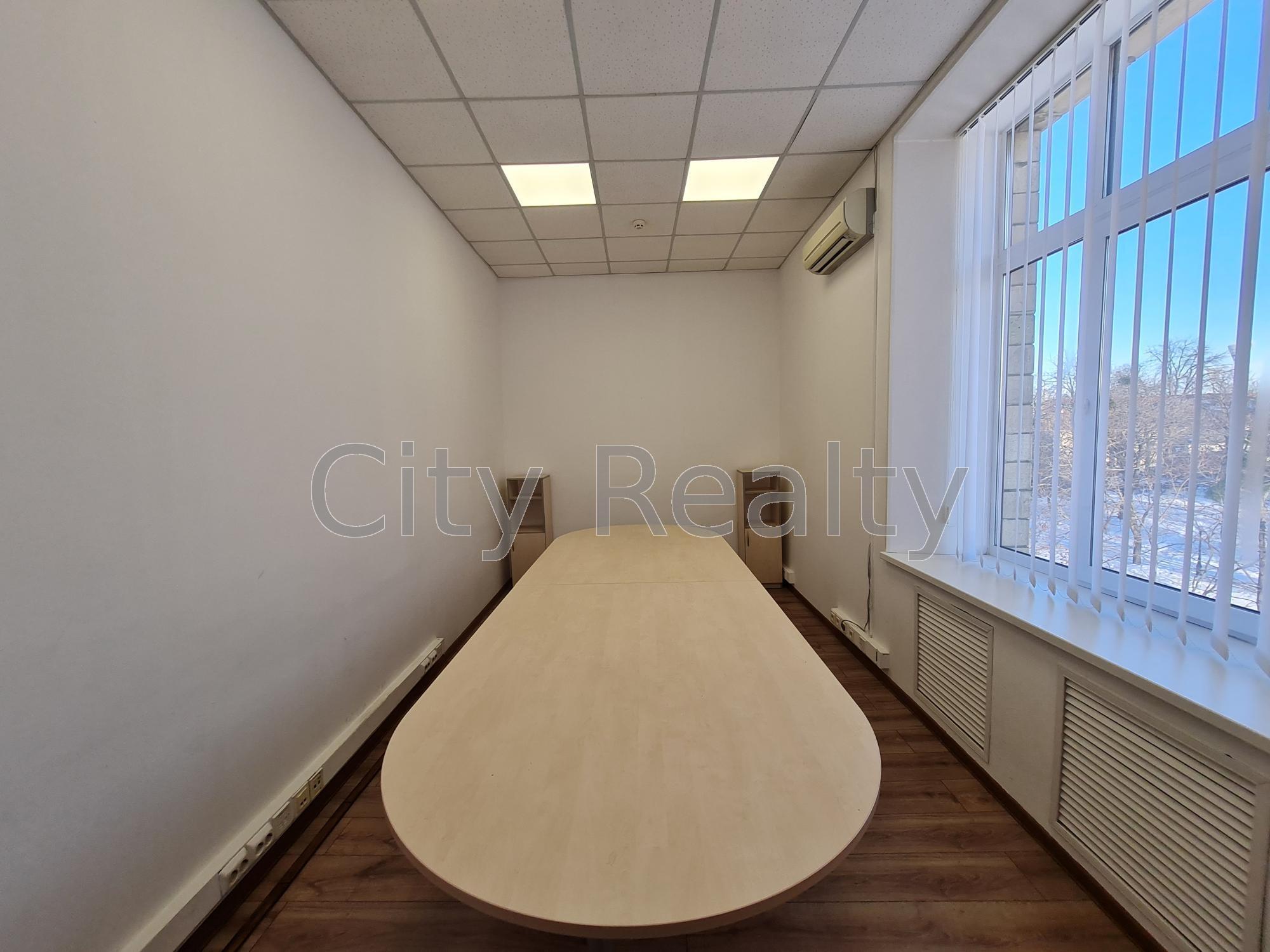 Аренда офиса 66.2 м², Крещатик ул., 7/11