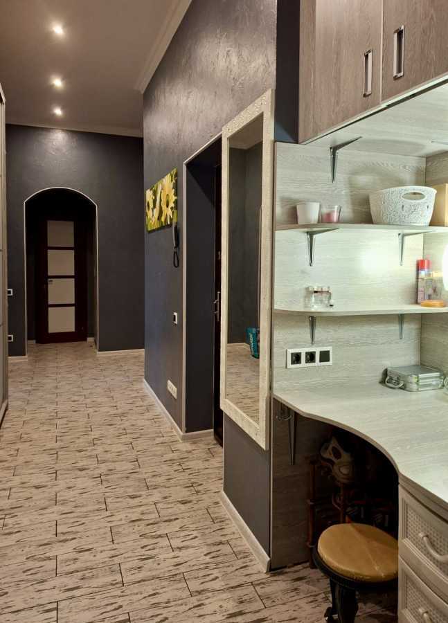 Продажа 3-комнатной квартиры 95.3 м², Ватутина ул., 15