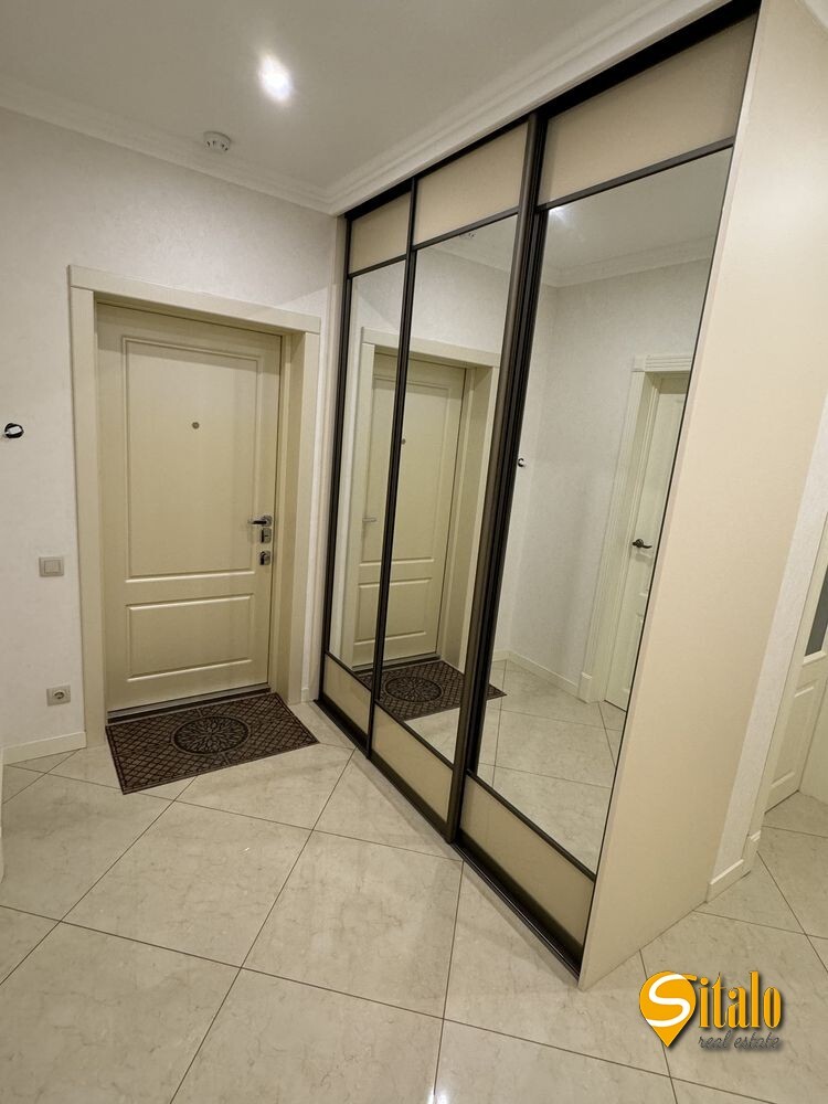 Продажа 4-комнатной квартиры 80 м², Каховская ул., 62А