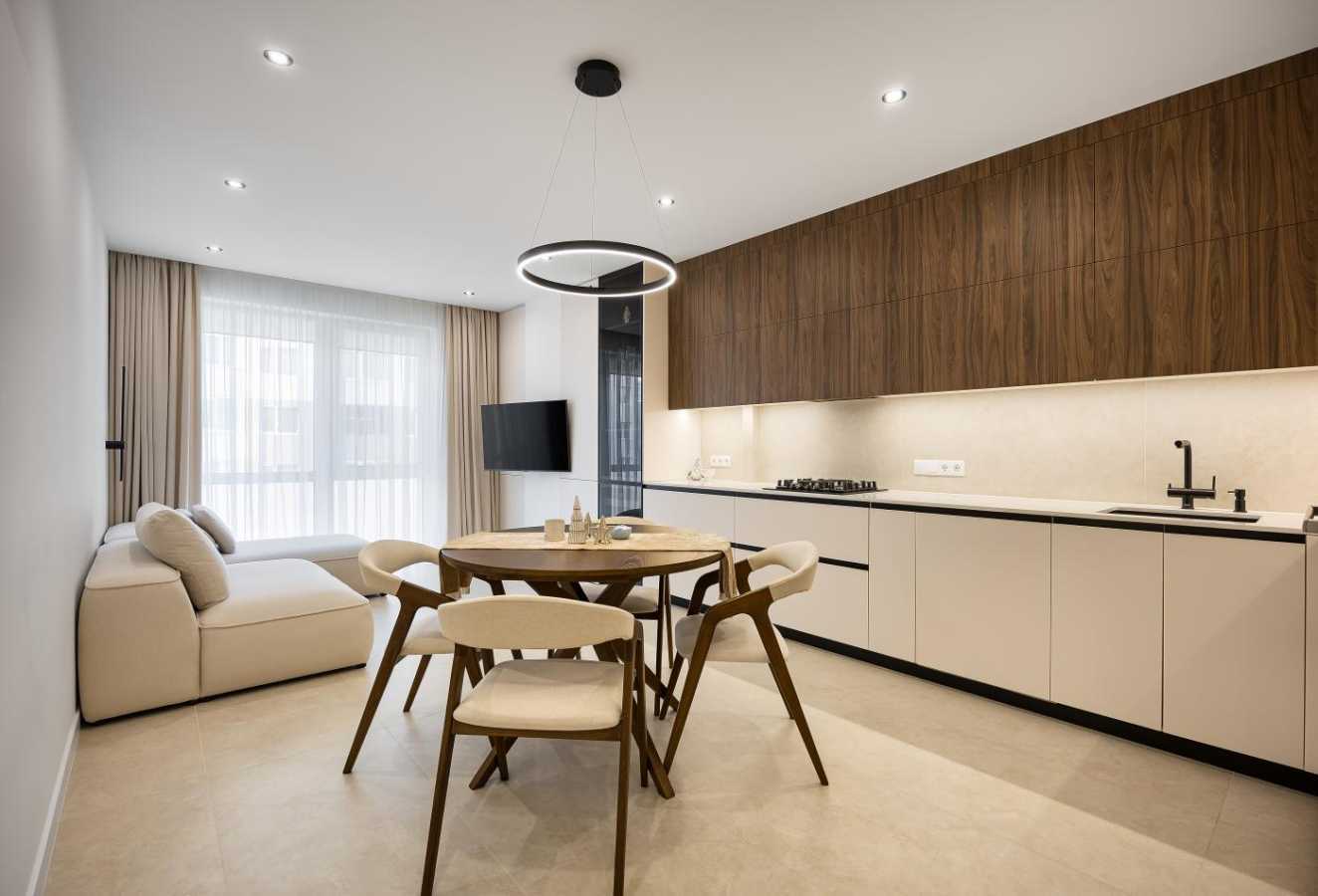 Продажа 2-комнатной квартиры 75 м², Угорская ул.