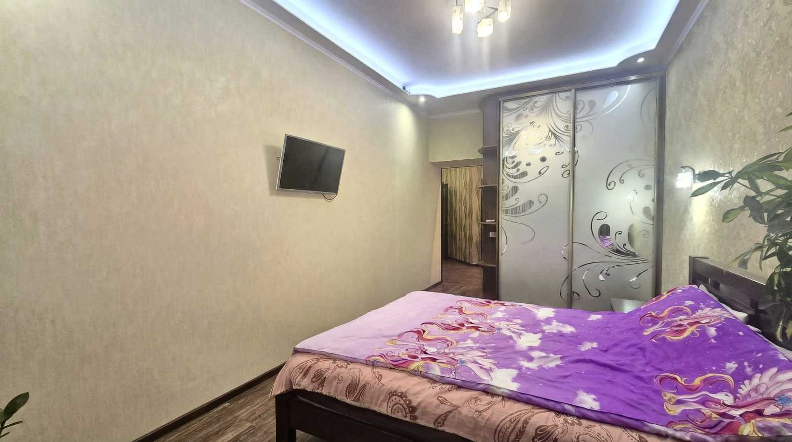 Продажа 2-комнатной квартиры 65.7 м², Садовая ул., 1В