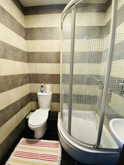 Продаж 3-кімнатної квартири 64 м², Басейна вул., 17