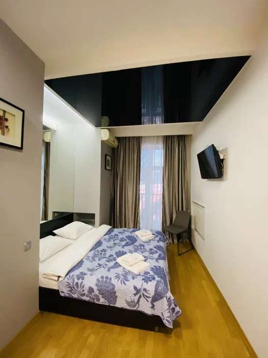 Продаж 3-кімнатної квартири 64 м², Басейна вул., 17