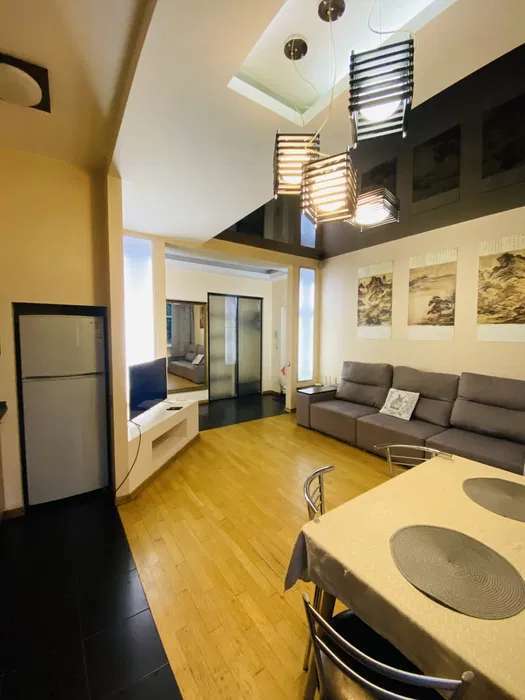 Продаж 3-кімнатної квартири 64 м², Басейна вул., 17