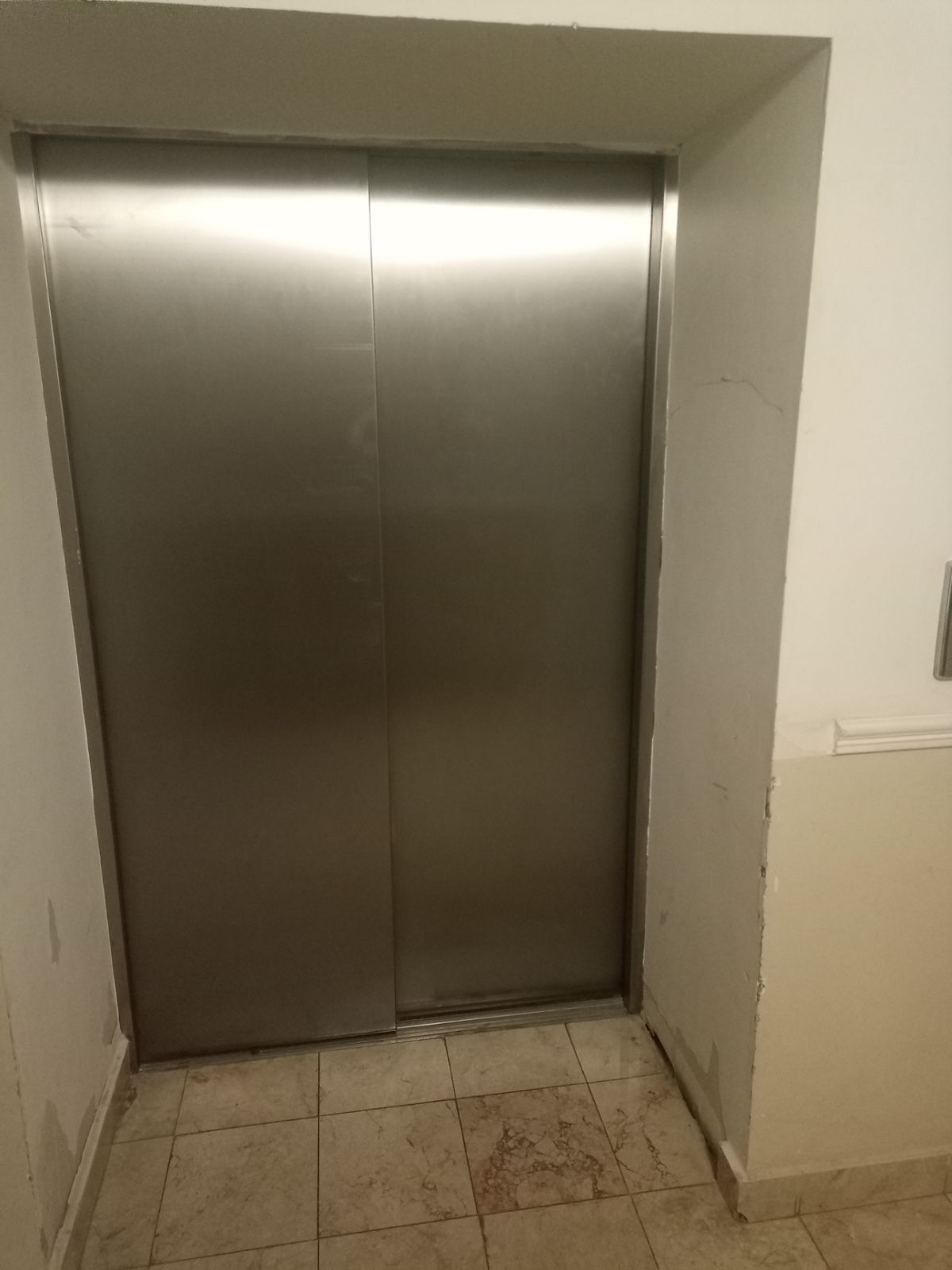 Продажа 3-комнатной квартиры 212 м², Французский бул., 9