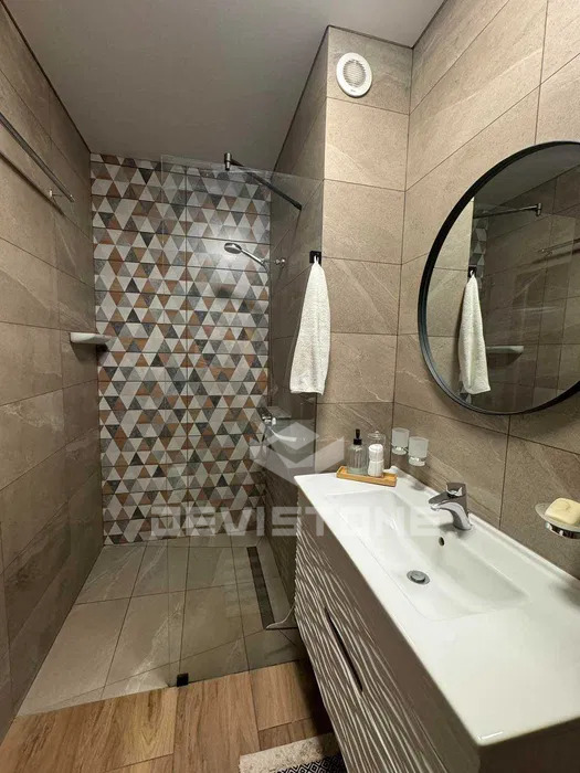 Оренда 2-рівневої квартири 135 м², Бережанська вул., 15