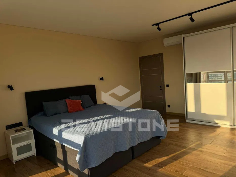 Оренда 2-рівневої квартири 135 м², Бережанська вул., 15