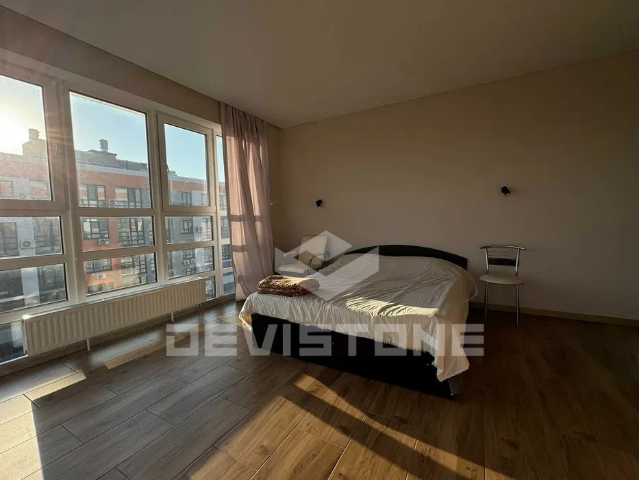 Оренда 2-рівневої квартири 135 м², Бережанська вул., 15