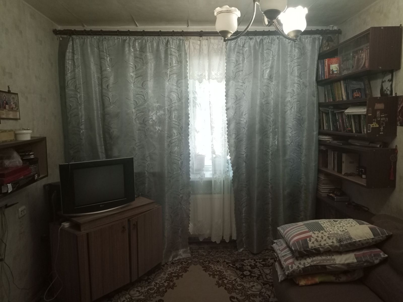 Продажа 4-комнатной квартиры 100 м², Новаторов ул.