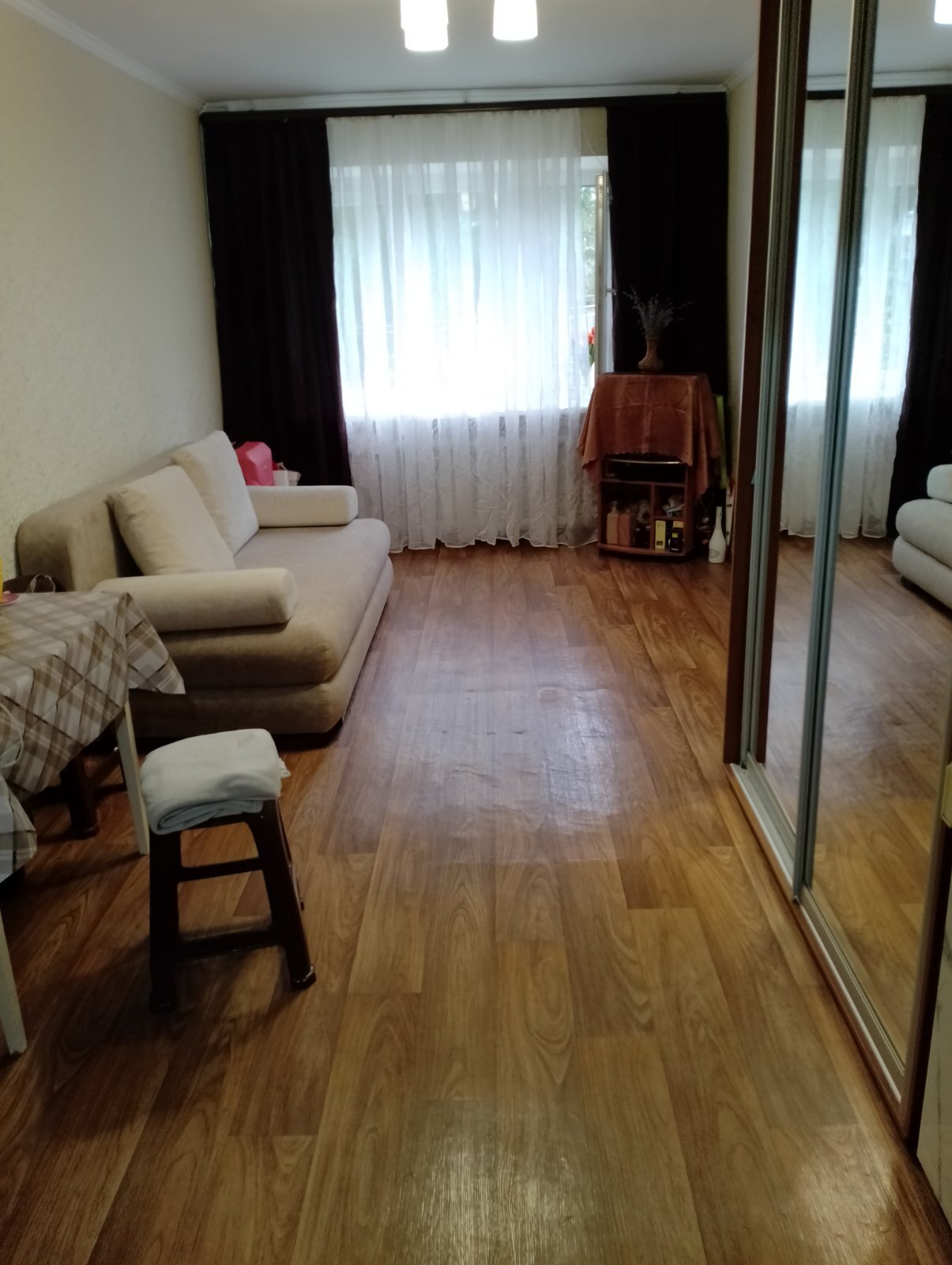 Продажа 4-комнатной квартиры 100 м², Новаторов ул.