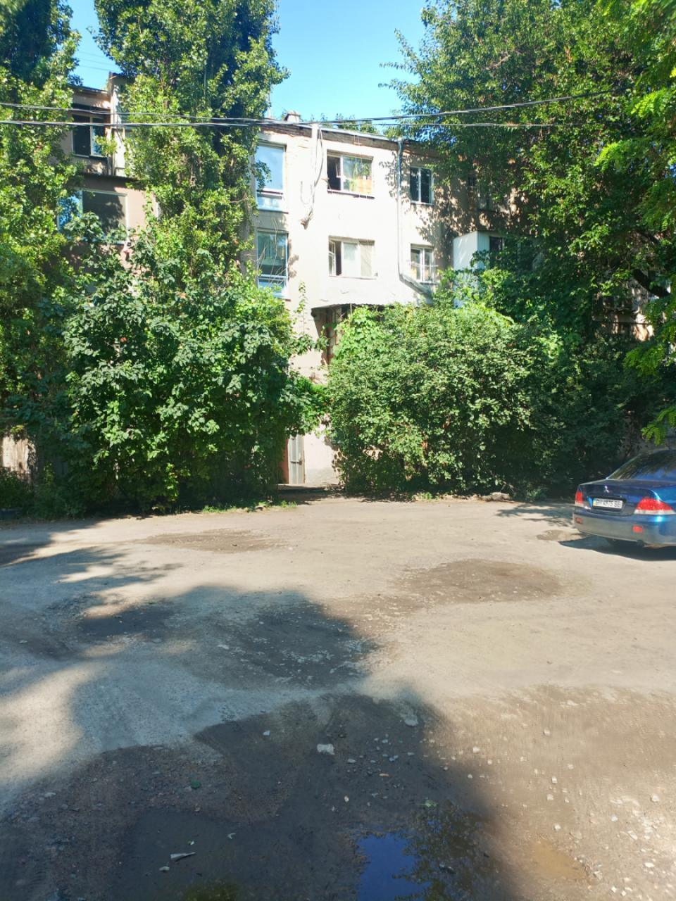 Продажа 4-комнатной квартиры 100 м², Новаторов ул.