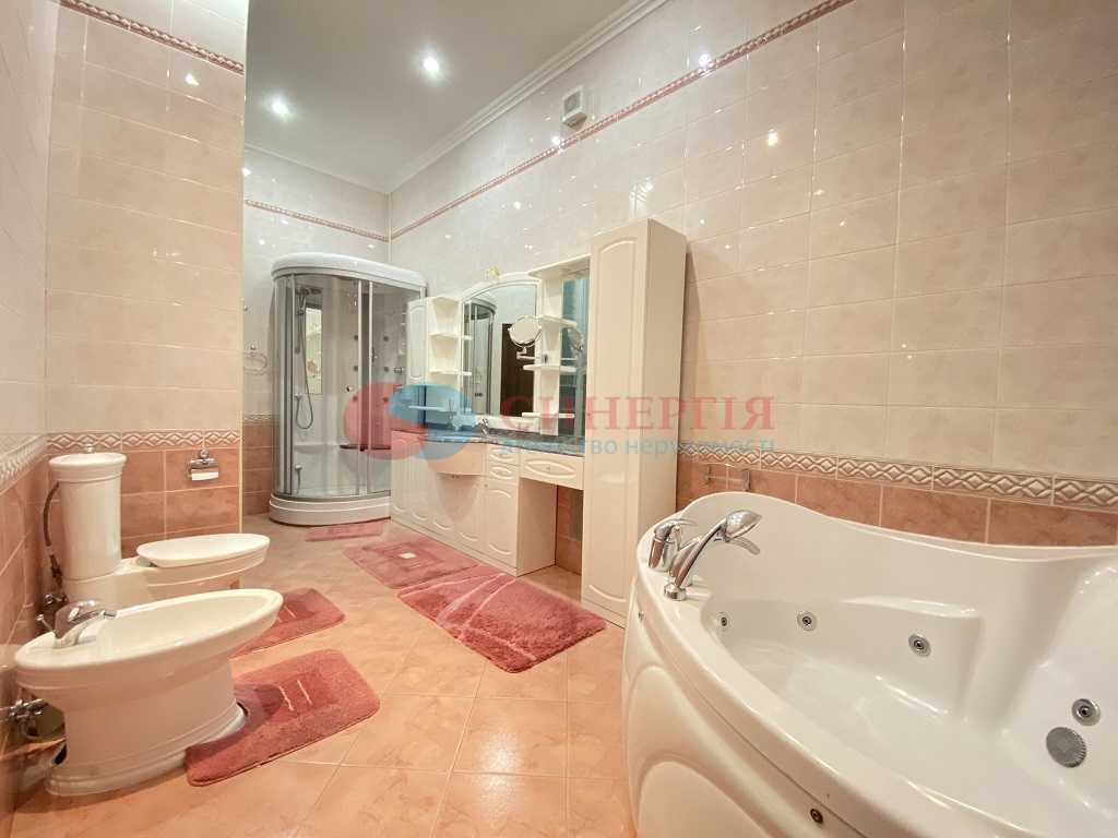 Оренда 3-кімнатної квартири 140 м², Пушкінська вул., 32Б