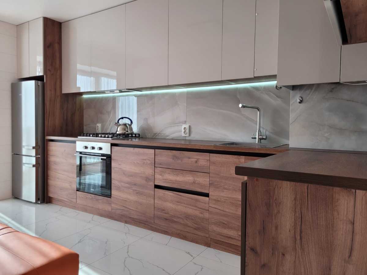 Продажа 1-комнатной квартиры 50.5 м², Яровица ул., 7