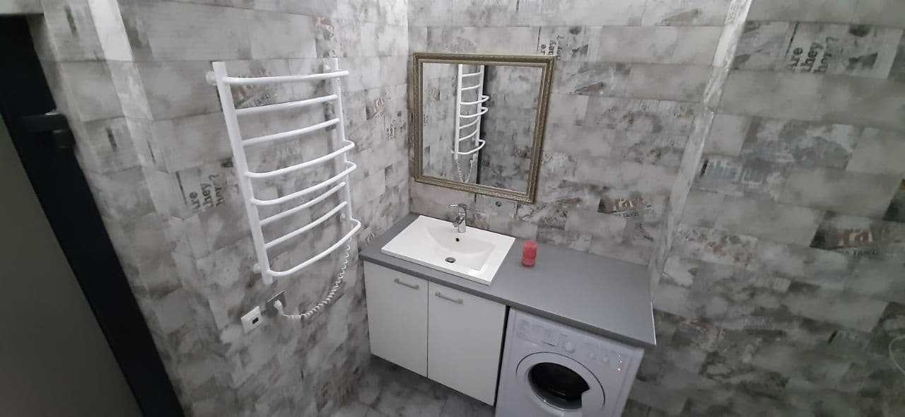 Продажа 1-комнатной квартиры 45 м², Михаила Котельникова ул., Драгоманова, 2а