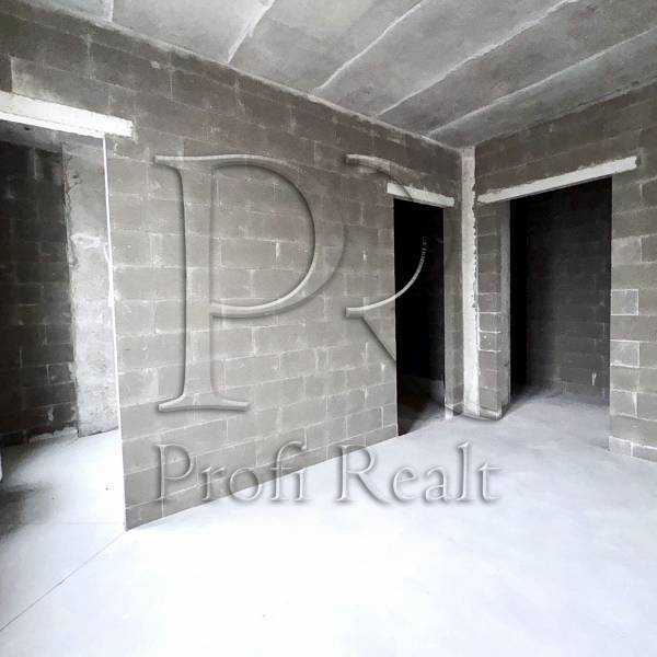 Продажа 2-комнатной квартиры 87 м², Салютная ул., 2