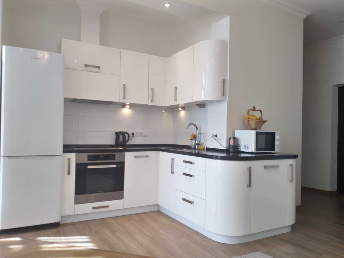 Оренда 2-кімнатної квартири 55 м², Дмитрівська вул., 82