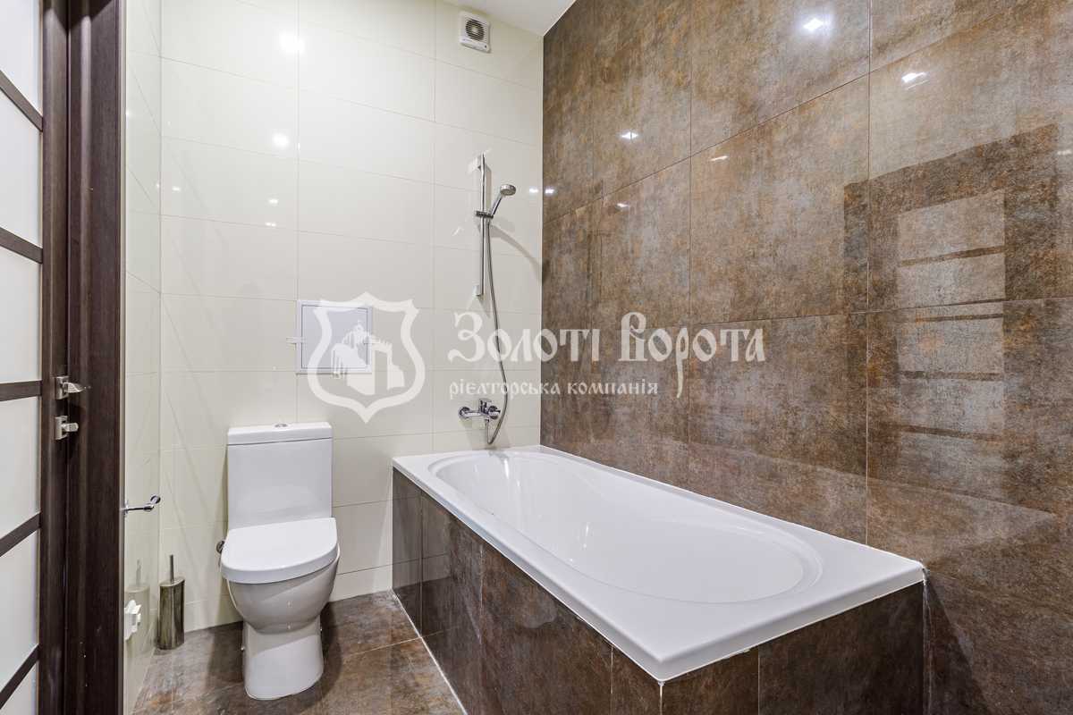 Продажа 2-комнатной квартиры 69.8 м², Джона Маккейна ул., 7