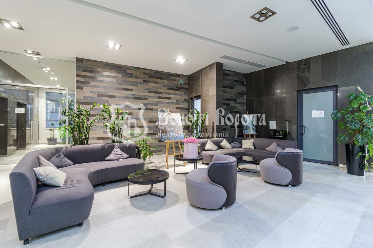 Продажа 2-комнатной квартиры 69.8 м², Джона Маккейна ул., 7