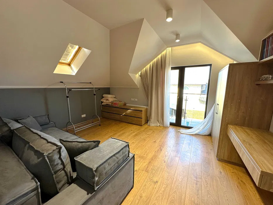 Оренда будинку 208 м², 75-а Садова вул.