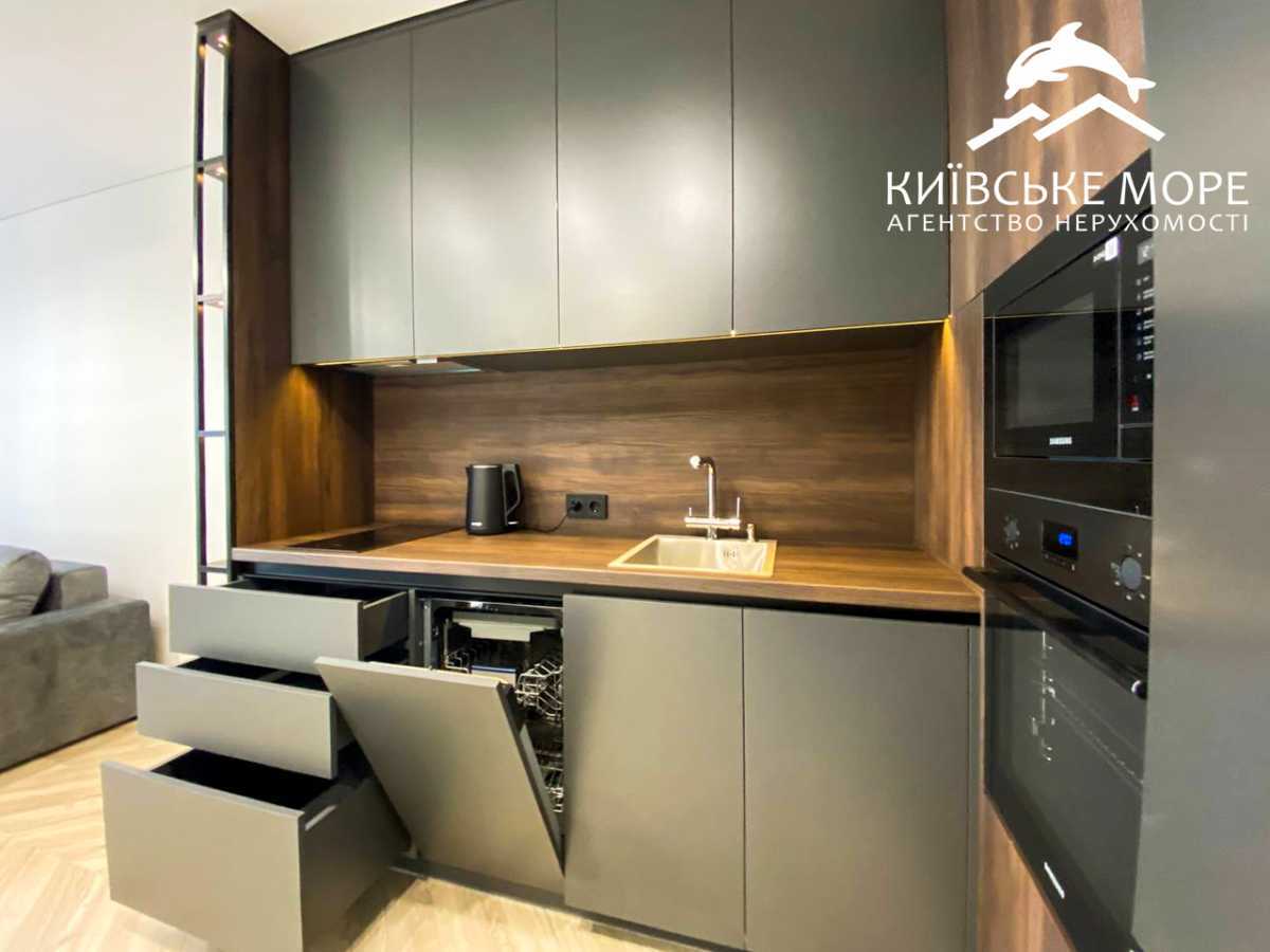 Оренда 1-кімнатної квартири 51 м², Князя Романа Мстиславича, 22