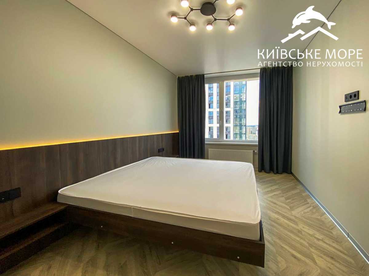 Оренда 1-кімнатної квартири 51 м², Князя Романа Мстиславича, 22