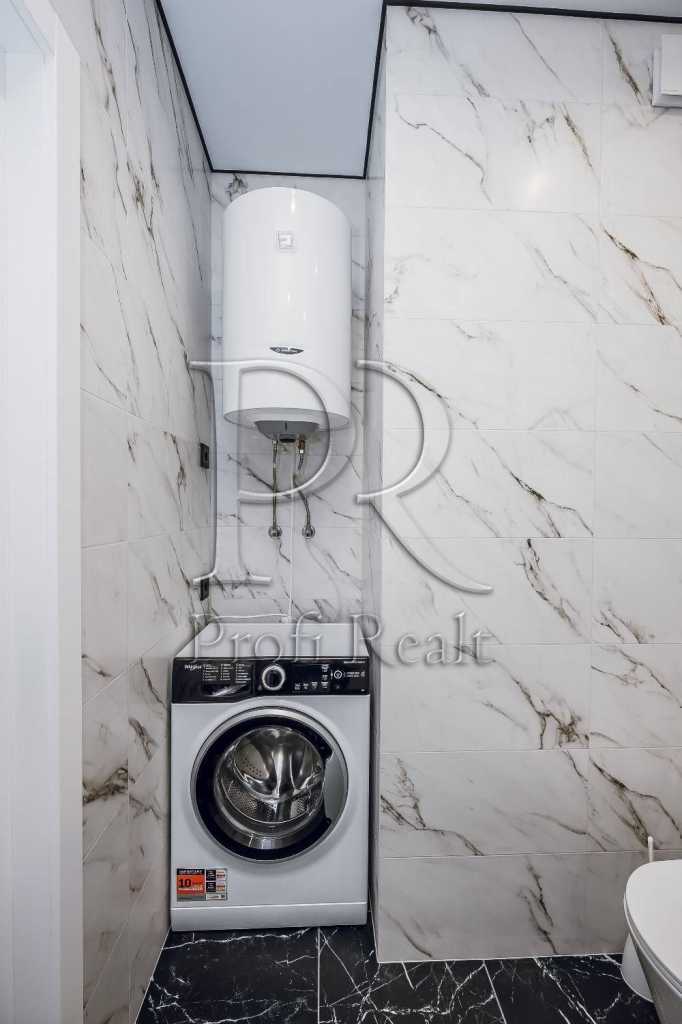 Продажа 1-комнатной квартиры 43 м², Академика Глушкова просп., 1 ПАВ 5