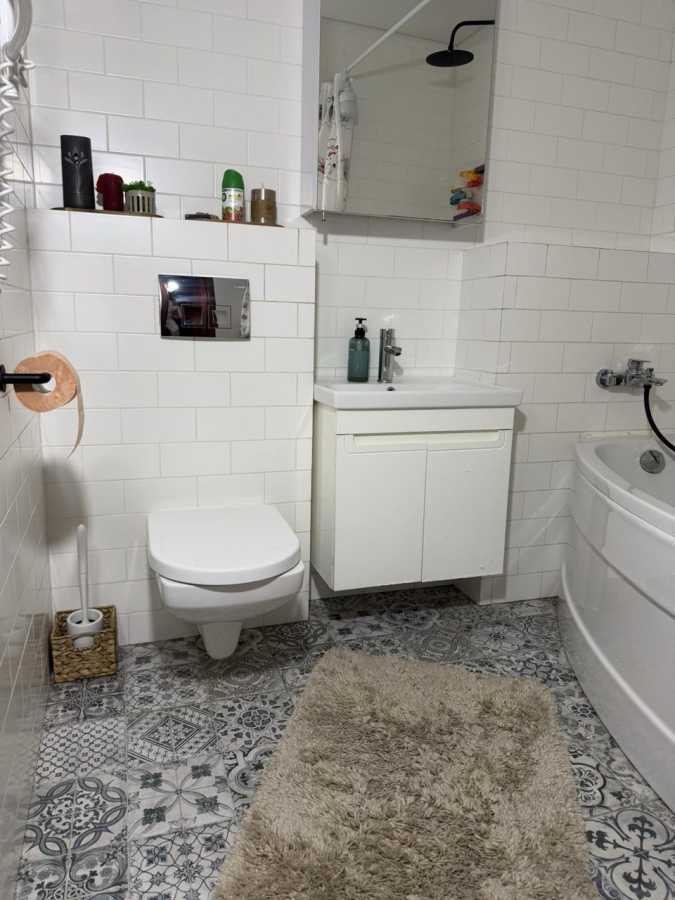 Продажа 2-комнатной квартиры 71 м², Балтийский пер., 5