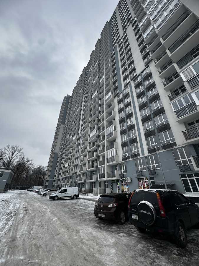 Продажа 1-комнатной квартиры 41 м², Академика Глушкова просп., 42