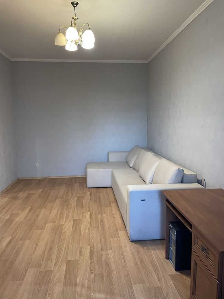 Продаж 1-кімнатної квартири 35 м², Тітова вул., 1