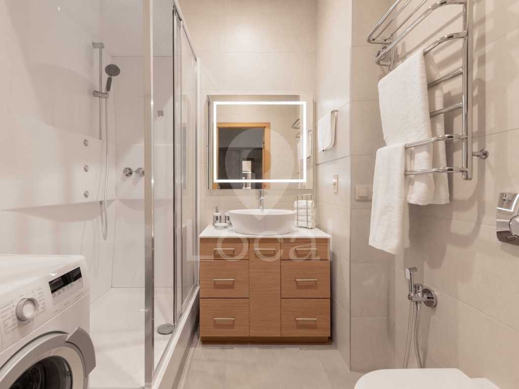 Продажа 1-комнатной квартиры 55 м², Деловая ул., 1/2