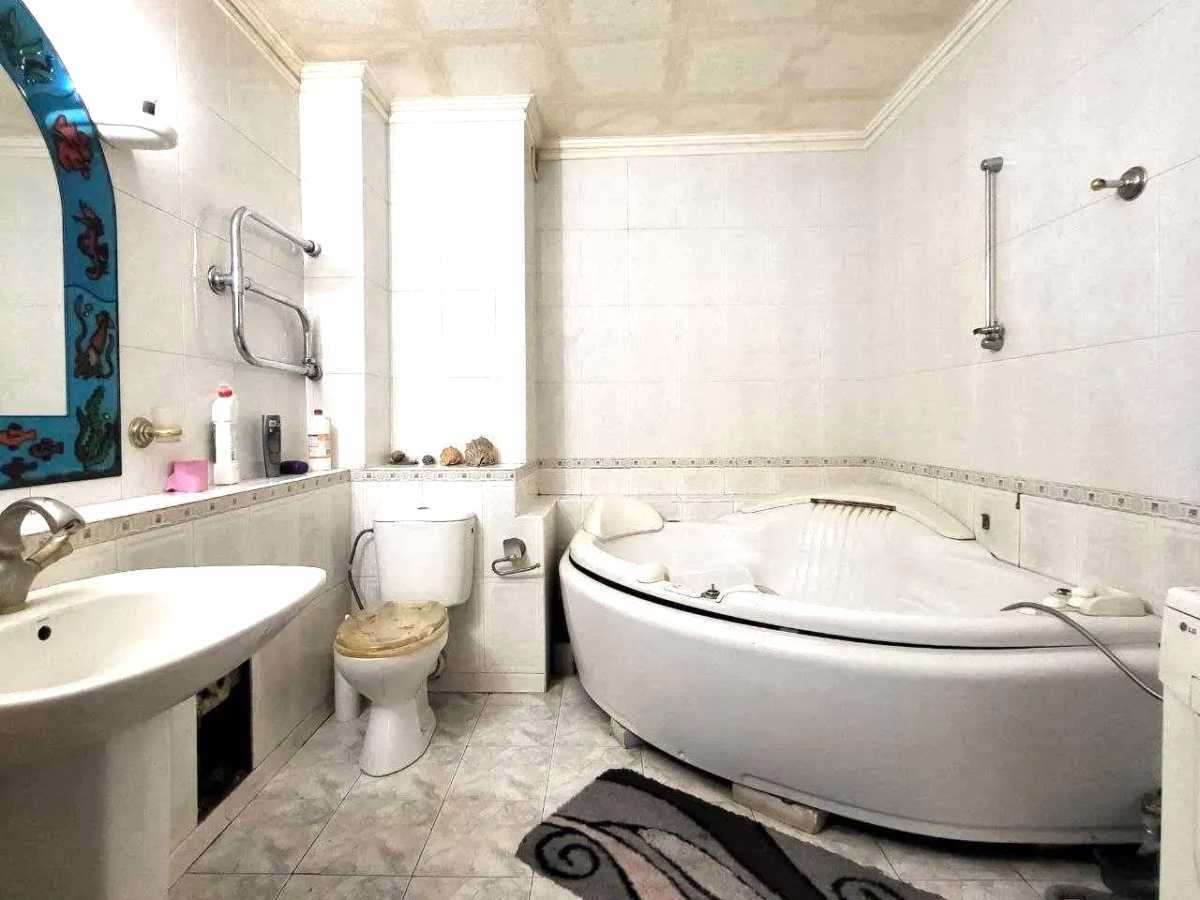 Продажа 3-комнатной квартиры 98.6 м², Бориса Гмыри ул., 5