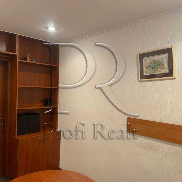 Продаж 3-кімнатної квартири 52 м², Берестейский, 79