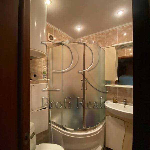 Продаж 3-кімнатної квартири 52 м², Берестейский, 79