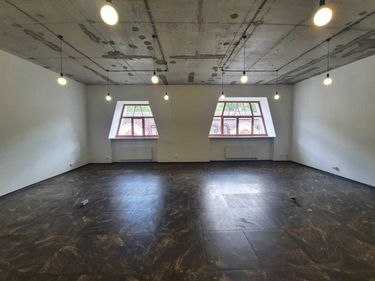 Продажа 3-комнатной квартиры 146 м², Воздвиженская ул., 22