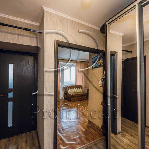 Продаж 1-кімнатної квартири 34 м², Володимирська вул., 2