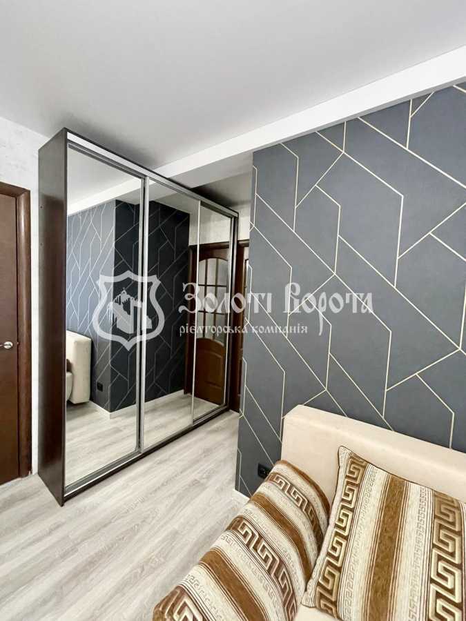 Продажа 3-комнатной квартиры 60.2 м², Зодчих ул., 36