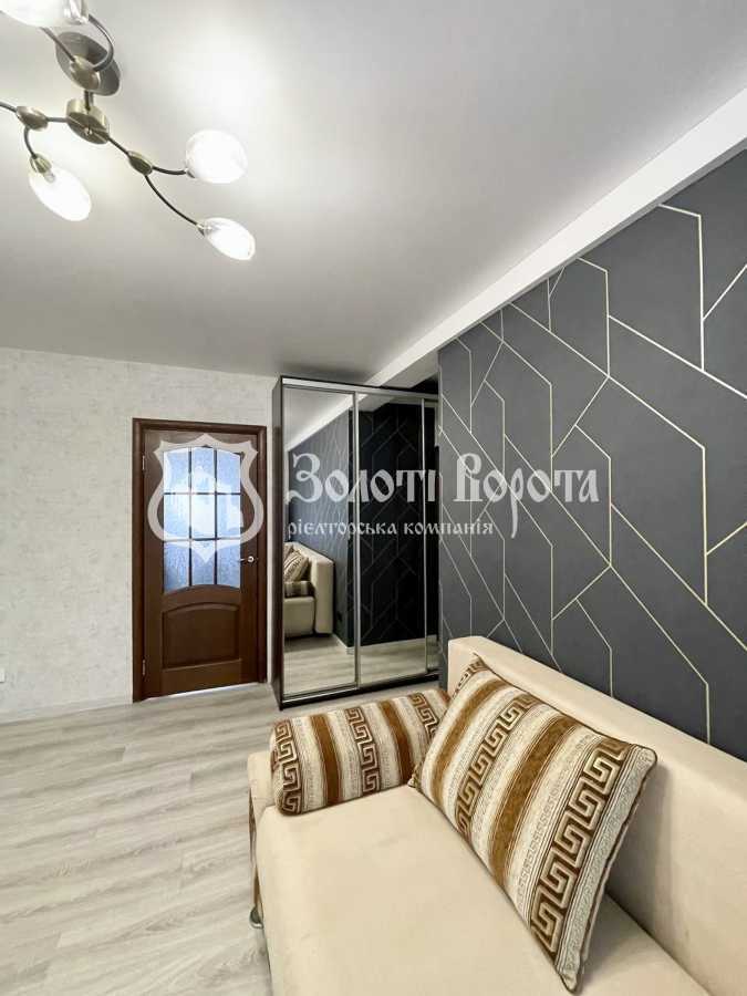 Продажа 3-комнатной квартиры 60.2 м², Зодчих ул., 36