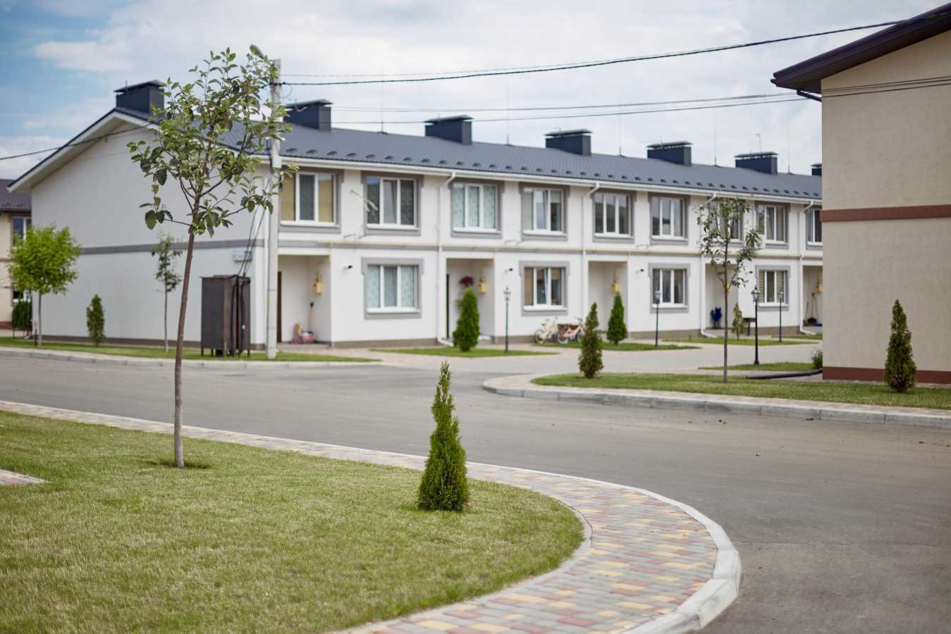 Продажа 2-комнатной квартиры 73 м², Ясная ул., 12