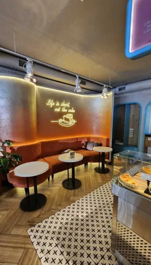 Аренда другого торгового помещения 216 м², Академика Королева ул.