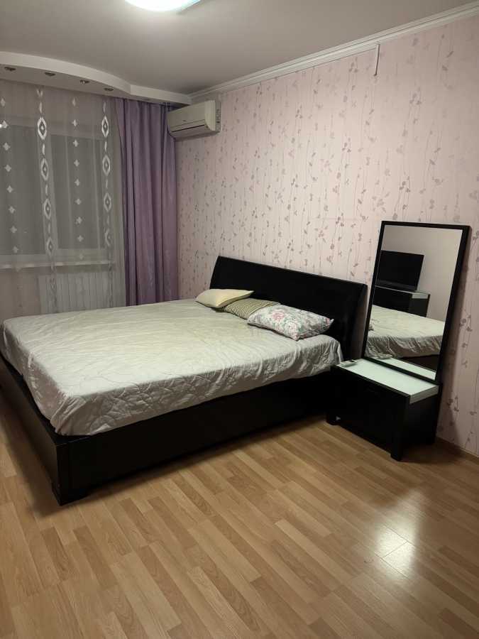 Продажа 3-комнатной квартиры 92 м², Науки просп., 54Б