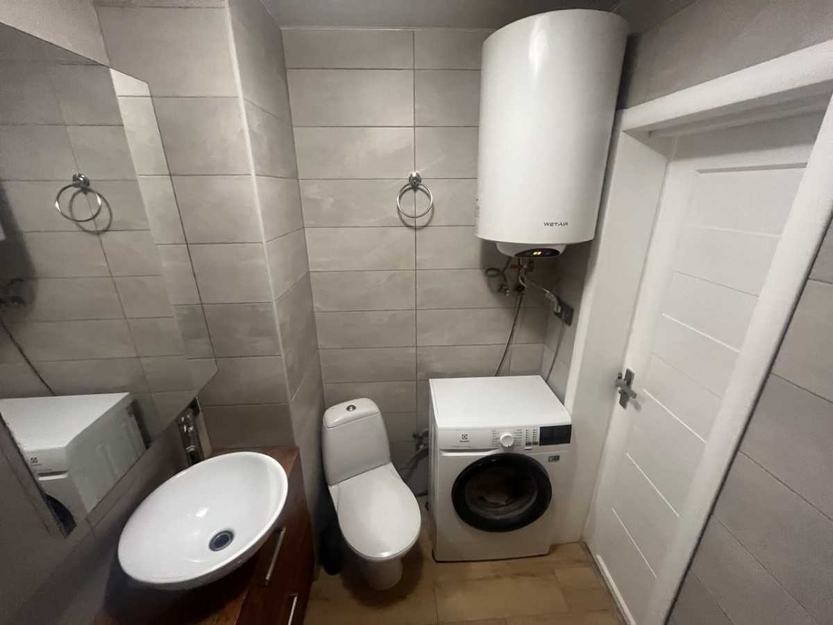 Продажа 1-комнатной квартиры 36 м², Центральна, 1