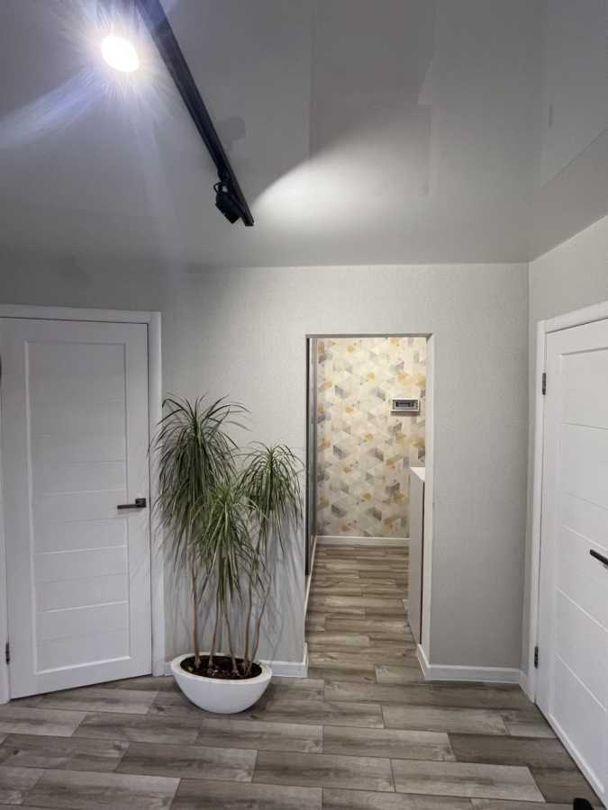 Продажа 1-комнатной квартиры 36 м², Центральна, 1