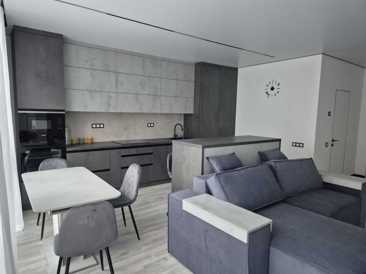 Оренда 3-кімнатної квартири 85 м², Шолуденка вул., 30