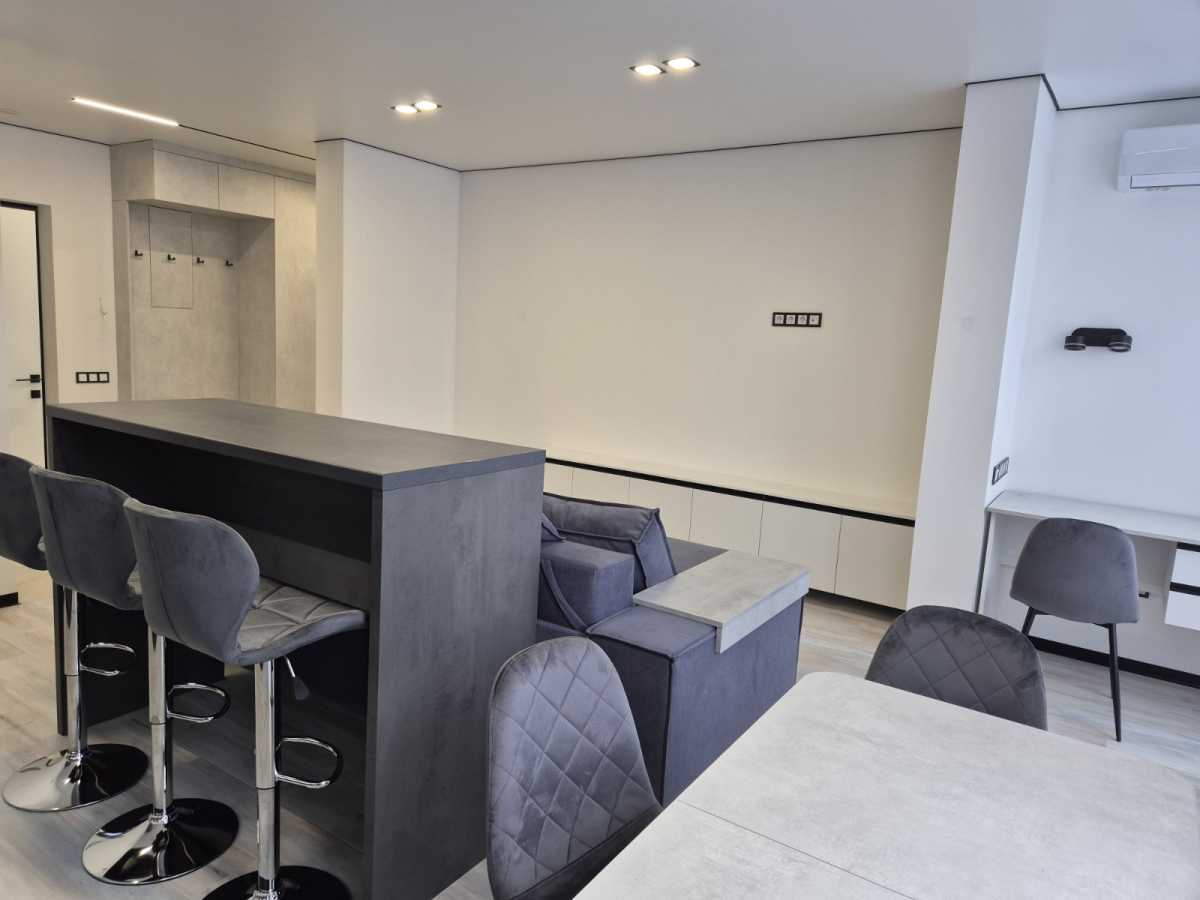 Оренда 3-кімнатної квартири 85 м², Шолуденка вул., 30